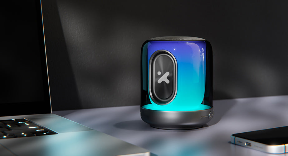 Parlante portátil bluetooth Xtech BeatWave XTS617 con luces led y micrófono